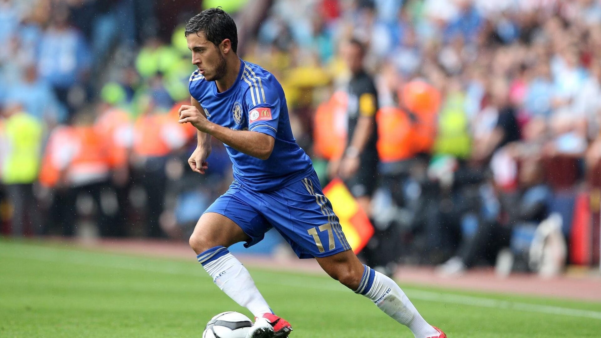 足球俱乐部商业合作收入分析